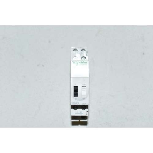 A9C30815 Schneider Relè passo-passo iTLI 1NA+1NC 16 Amp Comando 220-240 VAC
