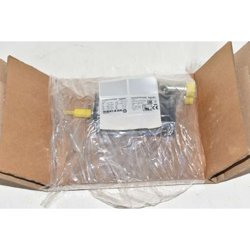 SH30401P07F2000 Schneider PacDriver SH3 Motor 40mm IP 50 con Freno