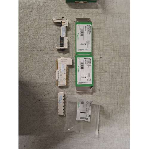 Schneider TM5SDI12DK Kit Composizione I/O+ morsettiera + base bus