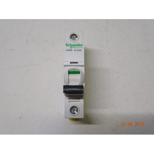  A9F73170 Interruttore Magnetotermico iC60N 1P-B-0,5A-6kA (C-A-2)