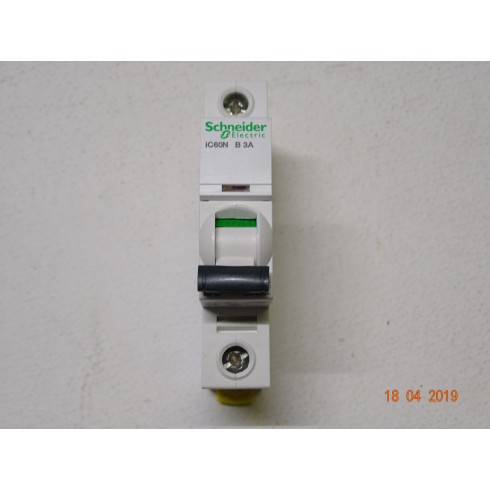  A9F73103 Interruttore Magnetotermico iC60N 1P-B-3A-6kA (C-A-2)
