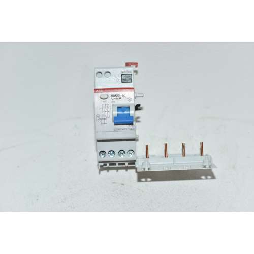 Blocco Differenziale 4 poli 0.3Amp  ABB DDA204 AC-40/0.3