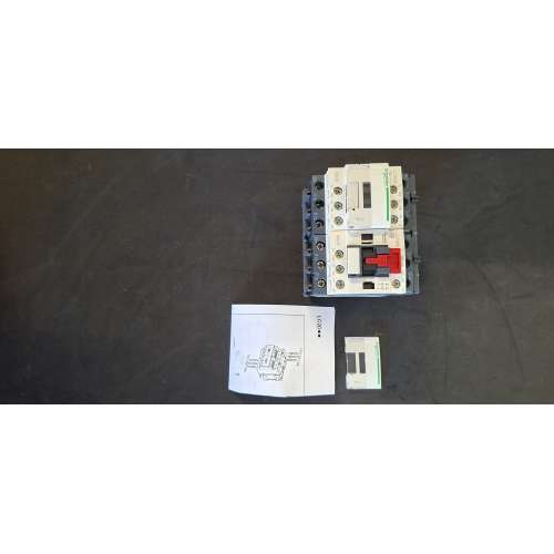 Teleivertitore TeSys LC2D09FD 3Poli AC3 440V 9 A -110 V CC Schneider