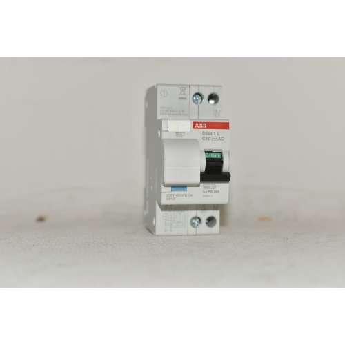 ABB Differenziale Magnetotermico 2CSR14501BR1104 DS 901 L C10 30mA AC