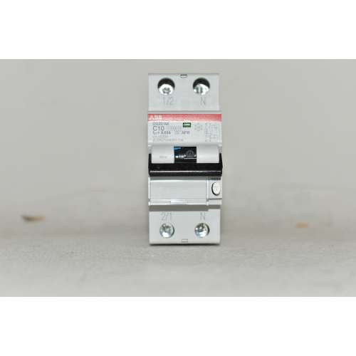 Differenziale Magnetotermico ABB 1P+N C10 APR 30mA Type A DS201MC10APR30