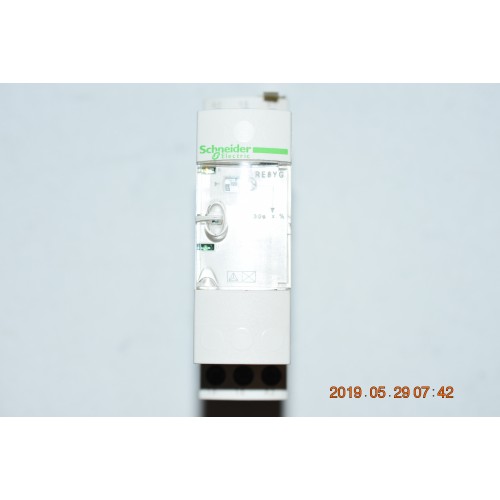 RE8YG31BU industrial timing relay - 0.3..30 s (CD2)