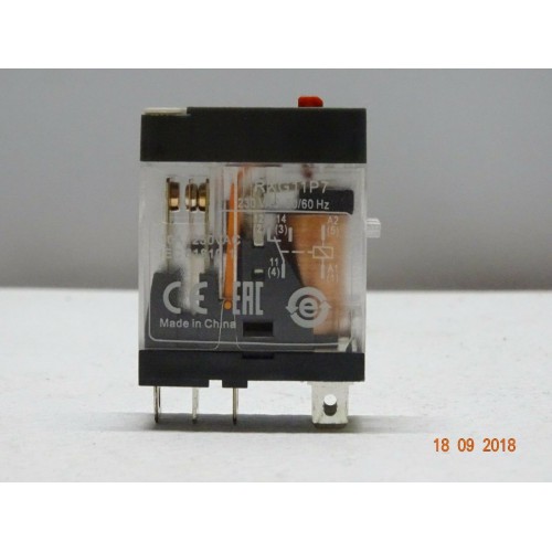 ZELIO RXG11P7 Relè 1CO 10A+LTB - LED - 230V - 1 Pezzo (CC2/D)