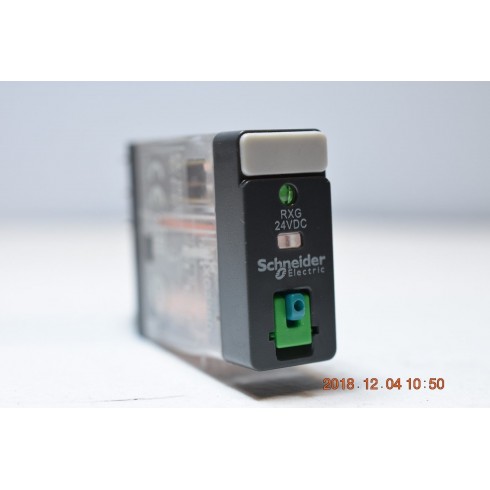 ZELIO RXG22BD Relè 2CO 5A + LTB - LED - 24VDC - 1 Pezzo  (CC2/D)