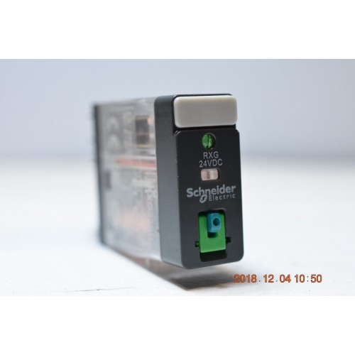 ZELIO RXG22BD Relè 2CO 5A + LTB - LED - 24VDC - 2 Pezzi  (CC2/D)