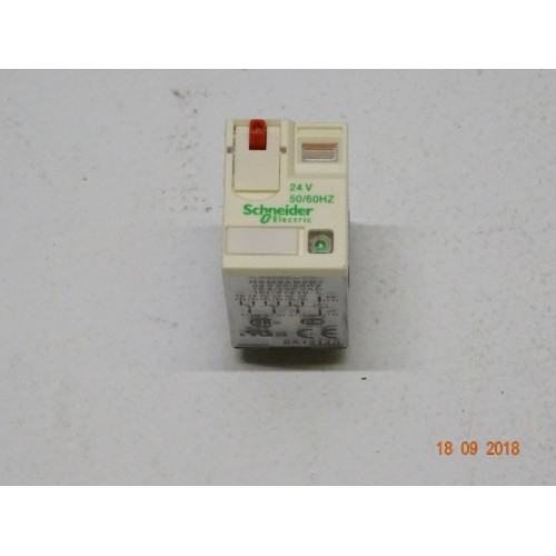 ZELIO RXM3AB2B7 Relè Miniatura RXM - 3 NC/NO - 24VAC - 10A - LED - 2 Pezzi  (CC2/D)