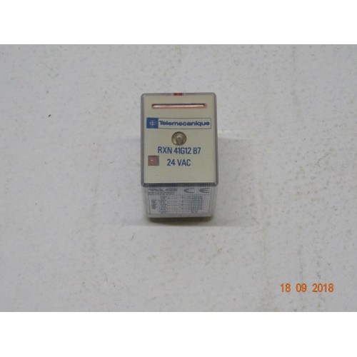 ZELIO RXN41G12B7 Relè Miniatura 24V CA 4OF -1 Pezzo (CC2/D)